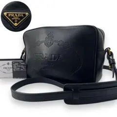 極美品■プラダ ショルダーバッグ ロゴ型押し 三角ロゴ オールレザー ブラック