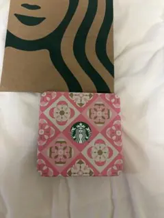 Starbucks 桜の4種クッキーアソート缶 2026年のサムネイル