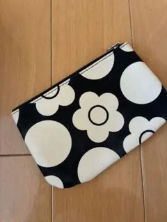 マリークワント　ポーチ