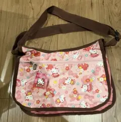 【新品】キティちゃん／サンリオショルダーバッグ／ハロウサイサイ