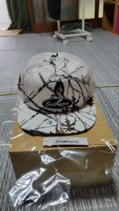 Supreme Pinup Mesh Back 5-Panel キャップ