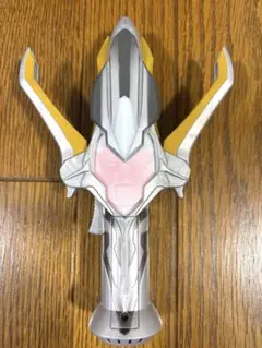 新品未開封　DXブレーザーブレス　ギンガスパーク　タイガスパーク セット DXタイガスパーク｜ウルトラマンおもちゃウェブ｜バンダイ公式サイト