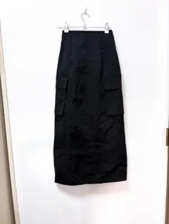 モーメントプラス　バックスリットロングカーゴスカート　Sサイズ