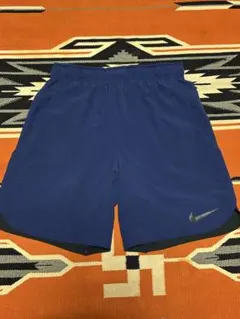Nike DRI-FIT ネイビーショートパンツ M