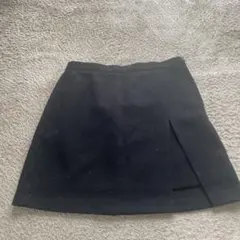 GU 黒 スリット入り ミニスカート