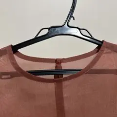 新品　ビューティー&ユース　シアープレオーバーブラウス　トップス　パフスリーブ