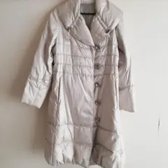 ライトベージュ ダウンコート