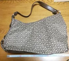 和*美様 TOMMY HILFIGER ショルダーバッグ ベージュブラウン