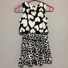 M&S＊ノースリーブ ワンピース 6-7yrs ハート柄 白黒 キッズのサムネイル