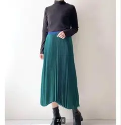 9月14日までの価格 UNIQLO グリーンプリーツロングスカート