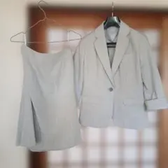 NEXT BLUE グレー スカートスーツ