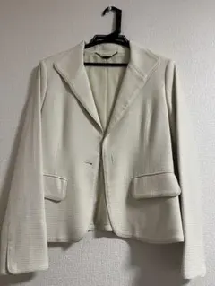 アイボリー テーラードジャケットとスカートセット