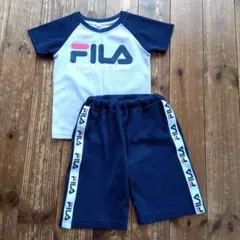 FILAトップスとパンツ