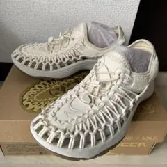 美品⭐︎KEEN UNEEK ASTORIA ユニーク　アストリア　23,5