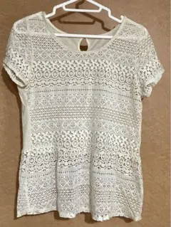 ［GU］ジーユー　レース　へプラムカットソー　　　　　オフホワイト　Lサイズ
