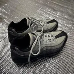 Nike Air Max 95 灰/黑 24.5公分