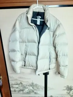 THE NORTH FACE ダウンジャケット ベージュ センターロゴ ヌプシ