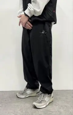 ブラック ワイドパンツ ナイロン