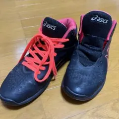 asics バスケットボールシューズ ハイカット ブラック/レッド