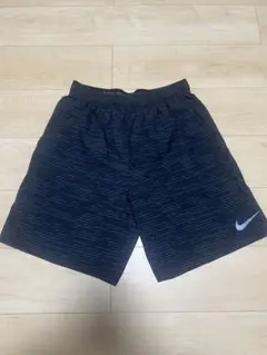Nike Dri-FIT ブラックショートパンツ L