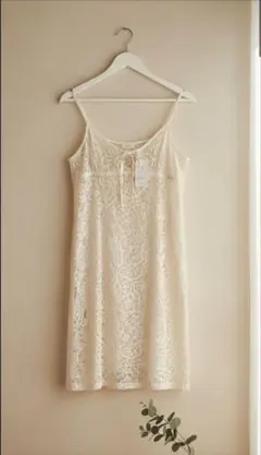 新品タグ付 アイボリー総レース キャミワンピース M