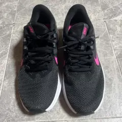 Nike ランニングシューズ ブラック/ピンク