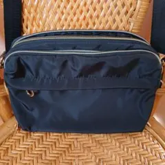 本日サービス、新品ブラックナイロンショルダーバッグ