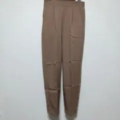 ブラウン プリーツ入り スラックス