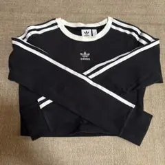 adidas クロップド丈 トレーナー