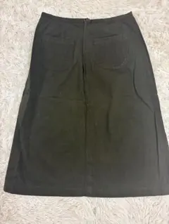 カーキ　台形スカート
