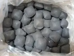 豆炭75個+（割れあり2個）のサムネイル