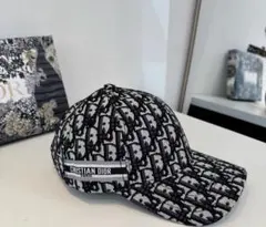 Christian Dior ベースボールキャップ ブラック/ホワイト - メルカリ