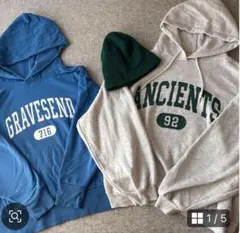 まとめ売り　パーカー2着と緑のニット帽