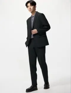 【即購入OK】UNIQLO 感動パンツ 09ブラックのサムネイル