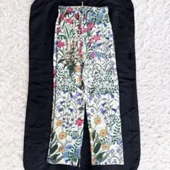 美品　グッチ　フローラ　スラックス　シルク100%　ホワイト　Sサイズ