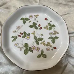 WEDGWOOD Wild Strawberry 八角形皿