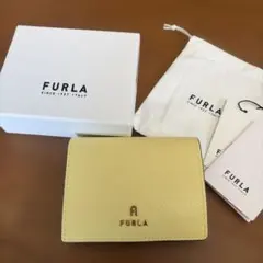 FURLA イエロー 二つ折り財布新品未使用