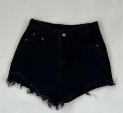 ソニョナラ ブラックショートパンツのサムネイル