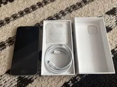 iPhone SE (第2世代) ブラック/ホワイト 本体