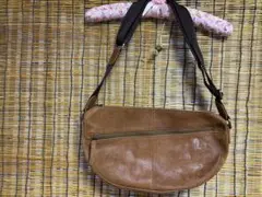 アニエスベー　オム　ショルダーバッグ　レザールのサムネイル