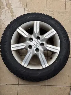 スタッドレスタイヤ4本セット 195/65/R16 16インチのサムネイル