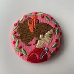 ジブリ　刺繍ブローチコレクション　缶バッチ　借り暮らしのアリエッティ