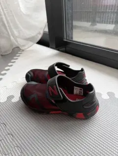 New Balance キッズサンダル 18cm 赤黒
