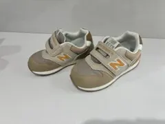 New Balance 996 ベビーシューズ ベージュ
