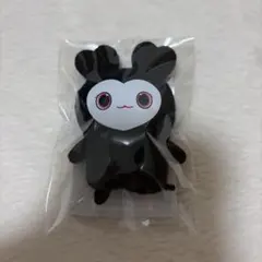 TWICE 国立入場特典 黒ラブリー 2個セット - メルカリ