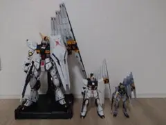 PG νガンダム x KOSMOS LED 6個ファンネルユニット組込済 完成品 PG νガンダム x KOSMOS LED 6個ファンネルユニット組込済 完成品