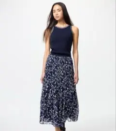 ユニクロ　シフォンティアードスカート　Мサイズ　ネイビー　新作