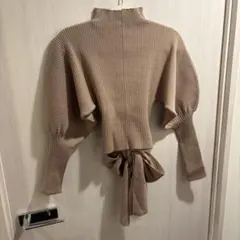 トリートユアセルフ_リボン付きハイネックニット ベージュ