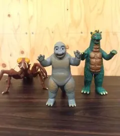 海洋堂 1/200 ガラダマモンスター ソフビキット（ピンク成型） 未組立