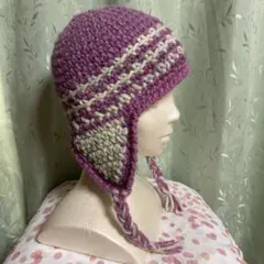 手編みの耳あて付き帽子　紐付き ピンク